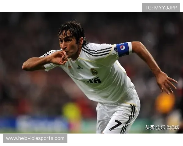 阿根廷足球历史十大传奇球星回顾及其辉煌成就解析